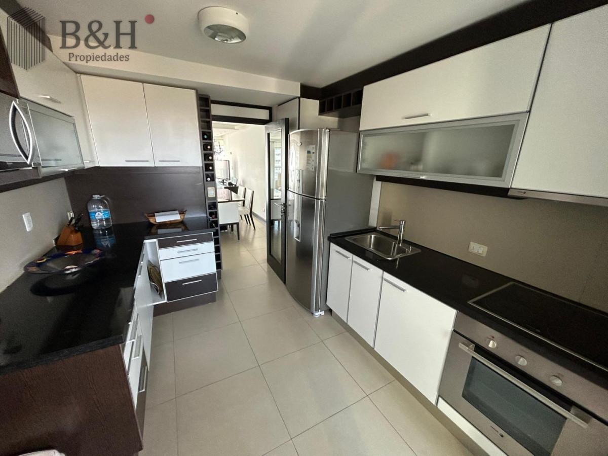 Apartamento ID.8036 - Venta Apartamento 3 Dormitorios Playa Mansa Punta del Este