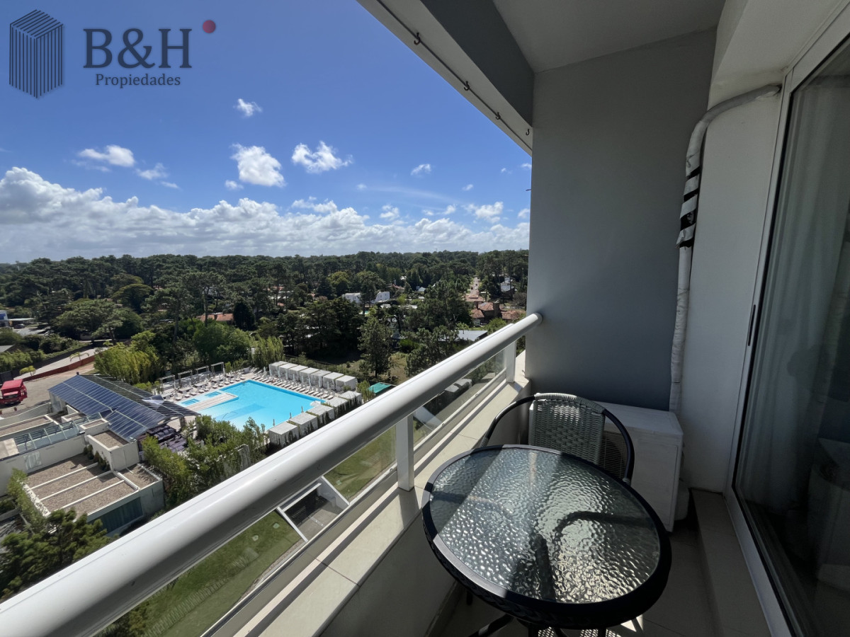 Apartamento ID.6737 - Alquiler invernal de apartamento de 1 dormitorio con cochera en zona Shopping