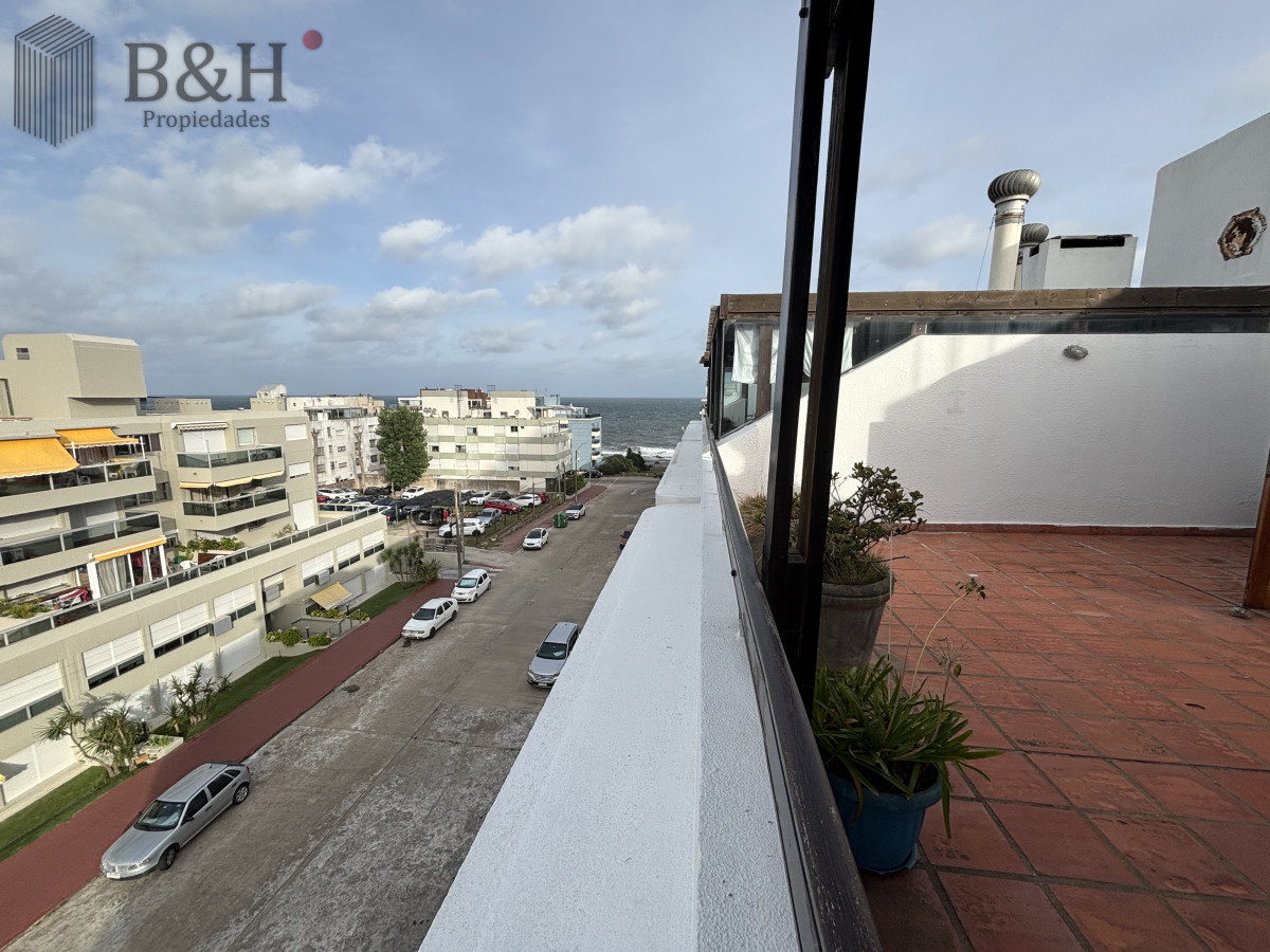 Apartamento ID.4096 - Apartamento de 2 dormitorio - En Península con parrillero exclusivo en la terraza