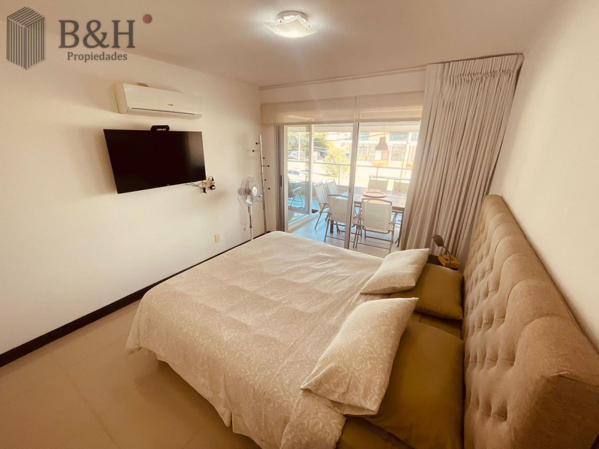 Apartamento ID.4116 - Apartamento de 2 dormitorios en suite - Punta del Este 