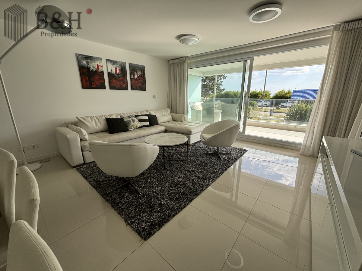Apartamento ID.3792 - APARTAMENTO 3 DORMITORIOS MAS DEPENDENCIA - MANSA - PUNTA DEL ESTE