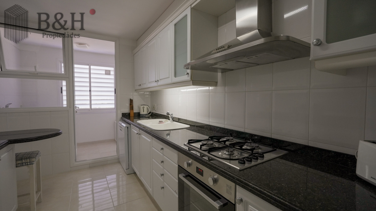 Apartamento ID.4809 - Apartamento de 3 dormitorios a la venta y en alquiler anual - Punta del Este 