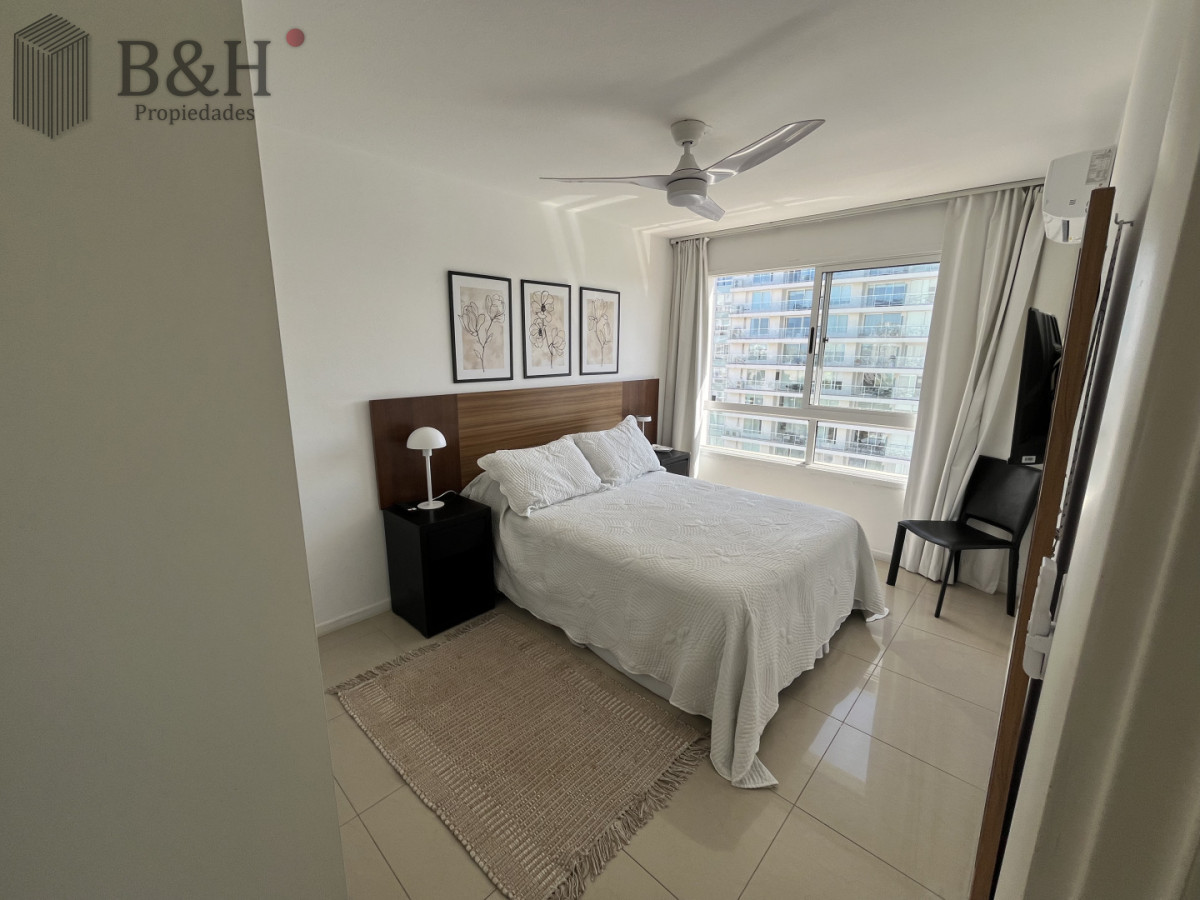 Apartamento ID.6737 - Alquiler invernal de apartamento de 1 dormitorio con cochera en zona Shopping