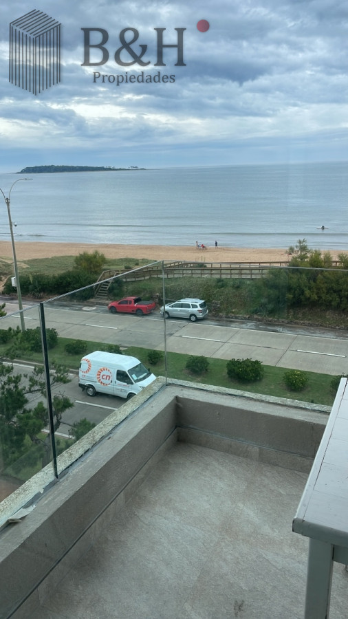 Apartamento ID.2189 - Apartamento en alquiler Anual primera linea de la mansa