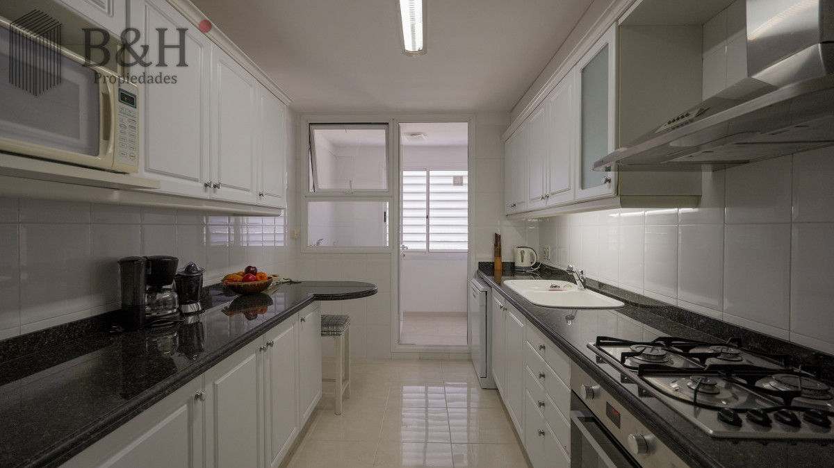 Apartamento ID.4809 - Apartamento de 3 dormitorios a la venta y en alquiler anual - Punta del Este 
