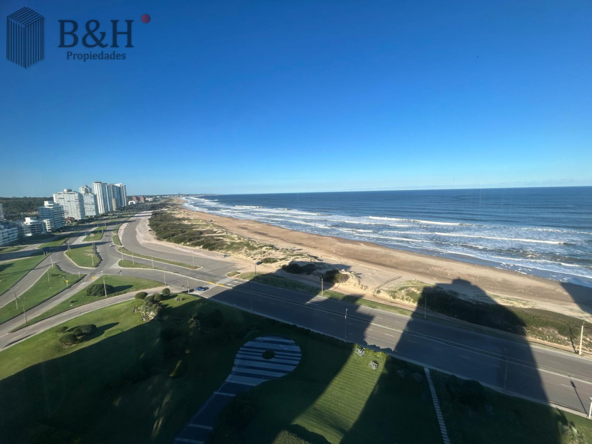 Apartamento ID.6991 - apartamento en venta 3 dormitorios más servicio en brava 