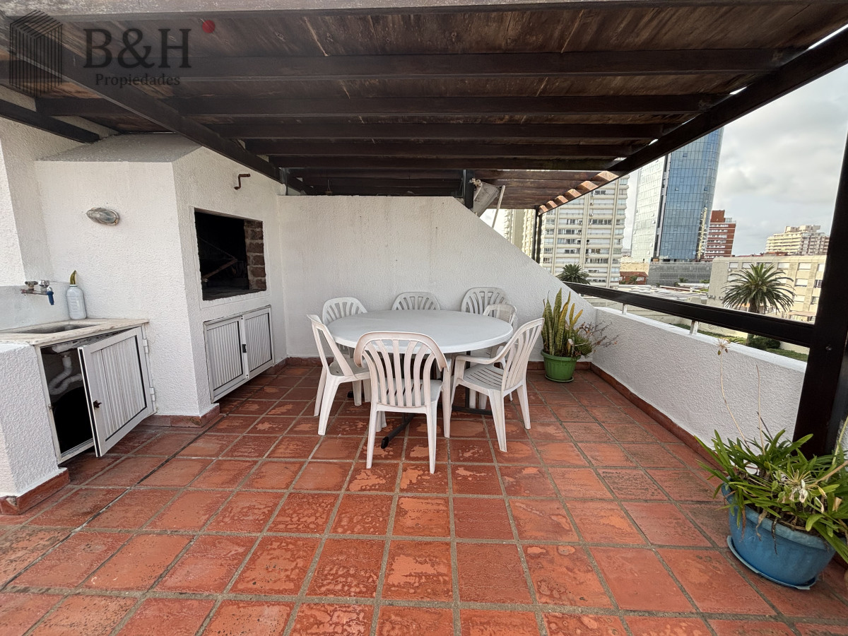 Apartamento ID.4096 - Apartamento de 2 dormitorio - En Península con parrillero exclusivo en la terraza