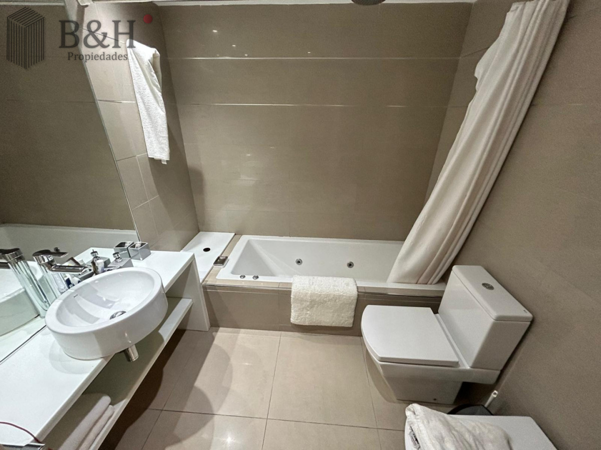 Apartamento ID.6205 - Apartamento de 3 dormitorios en venta, Punta del Este