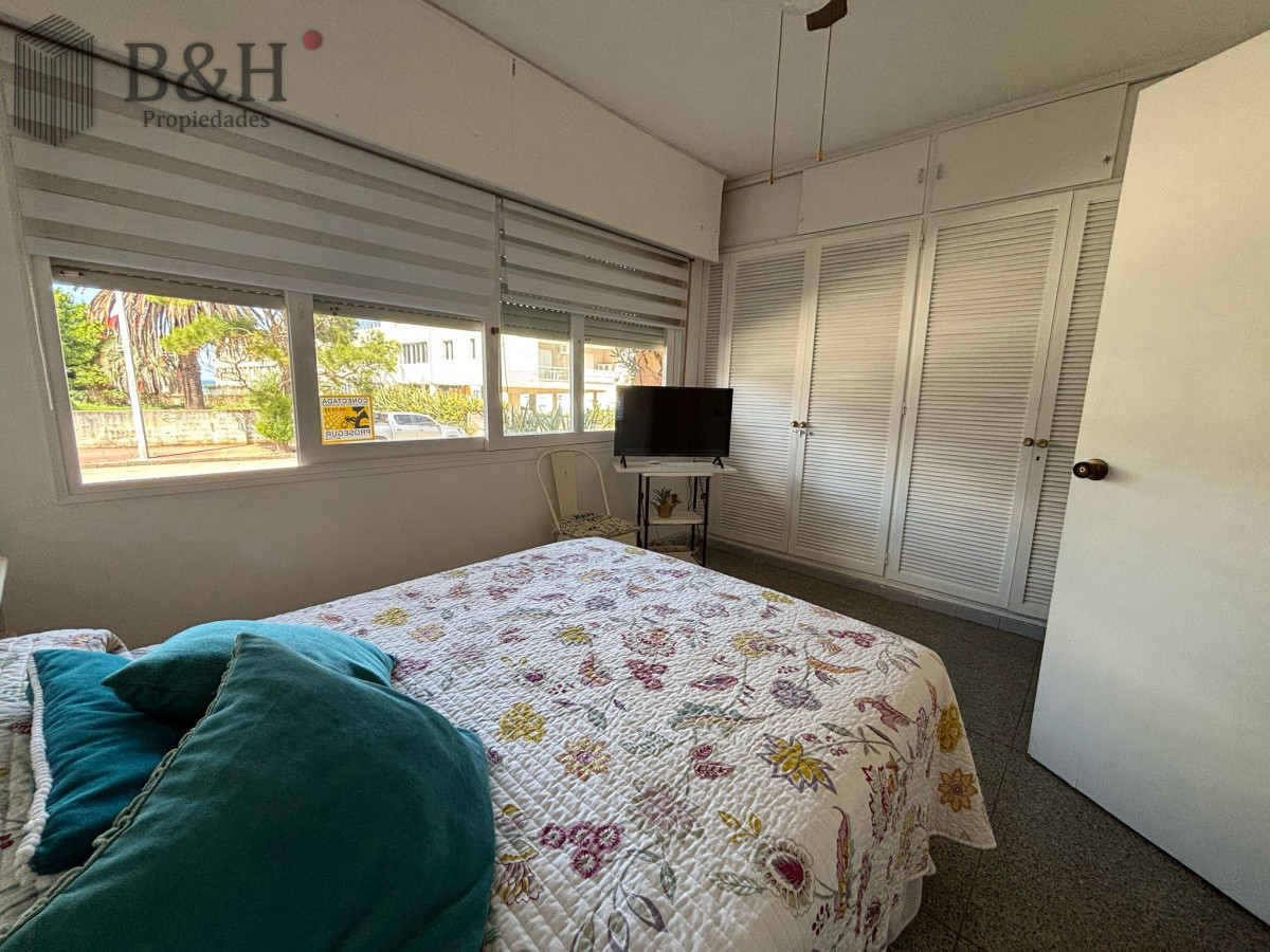 Apartamento ID.4602 - Apartamento de 2 dormitorios en venta, Península - Punta del Este