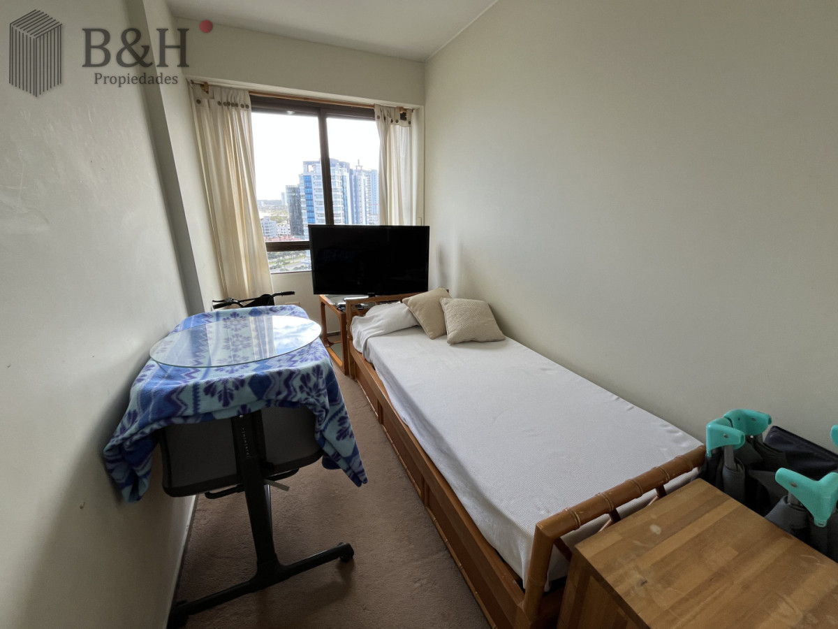 Apartamento ID.7974 - Venta Apartamento de 3 dormitorios + dep Vista al Mar en Playa Brava