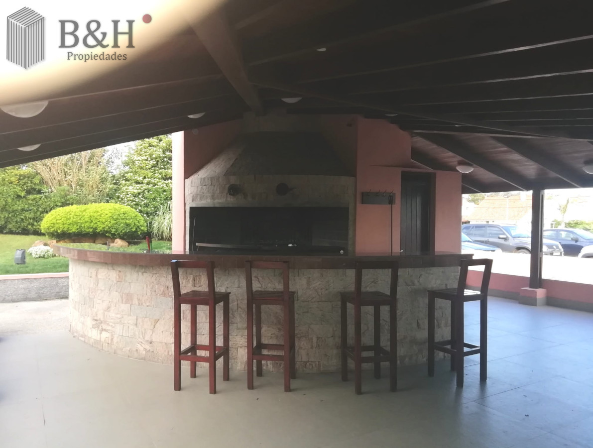 Apartamento ID.1661 - Apartamento de 1 dormitorio sobre la Rambla Punta del este. 
