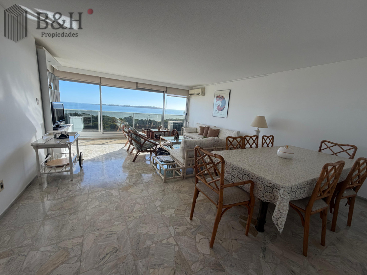 Apartamento ID.5228 - Apartamento de 4 dormitorios en venta, Punta del este 