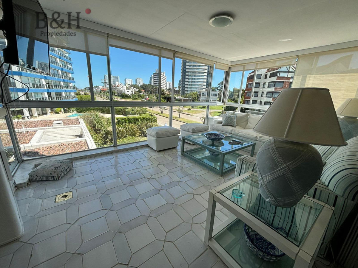 Apartamento ID.4350 - Apartamento de 3 dormitorio a la venta - Brava 