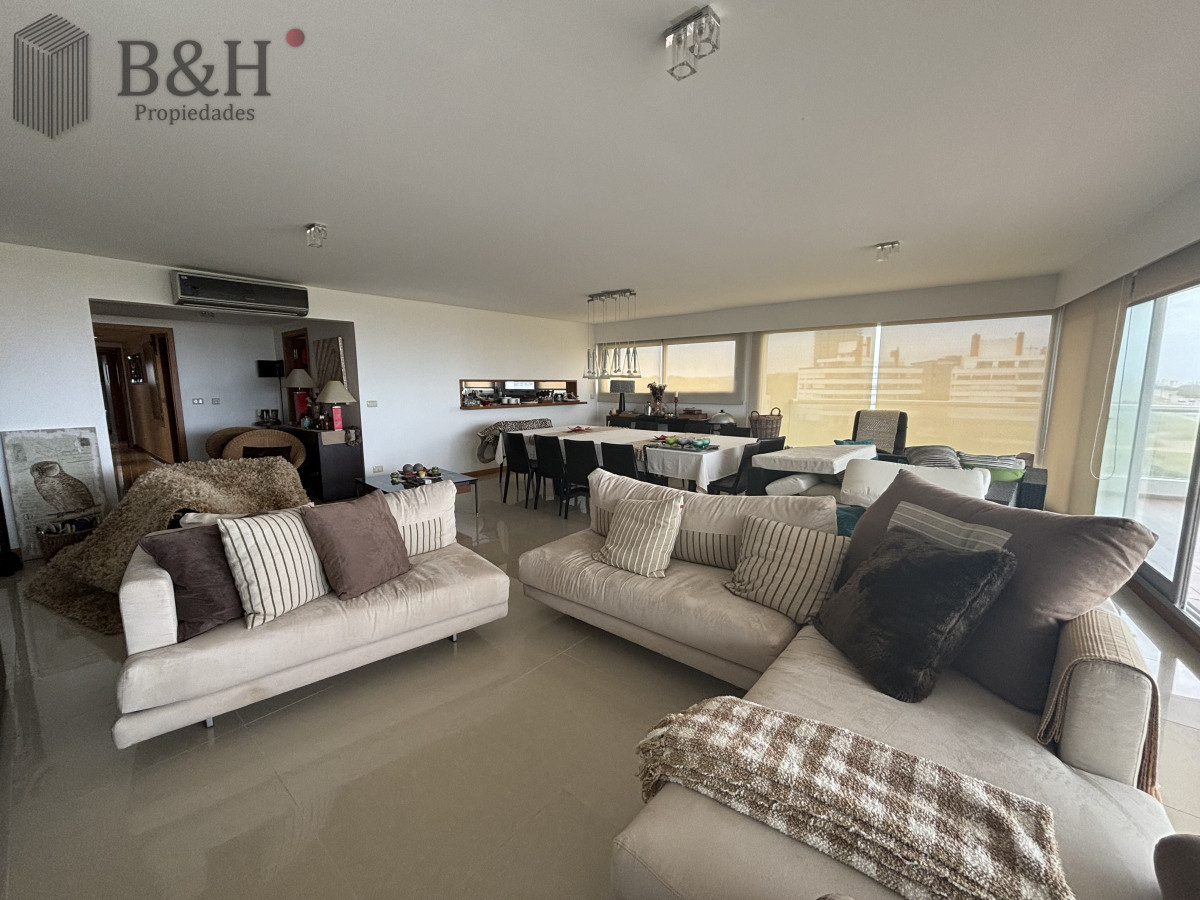 Brava - GoPunta - Portal Inmobiliario de Punta del Este - Maldonado