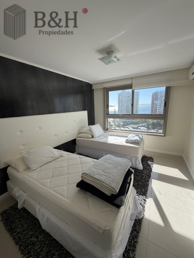 Apartamento ID.5663 - Apartamento de 3 dormitorios en venta, Punta del Este