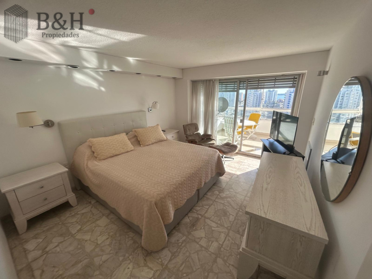 Apartamento ID.6991 - apartamento en venta 3 dormitorios más servicio en brava 