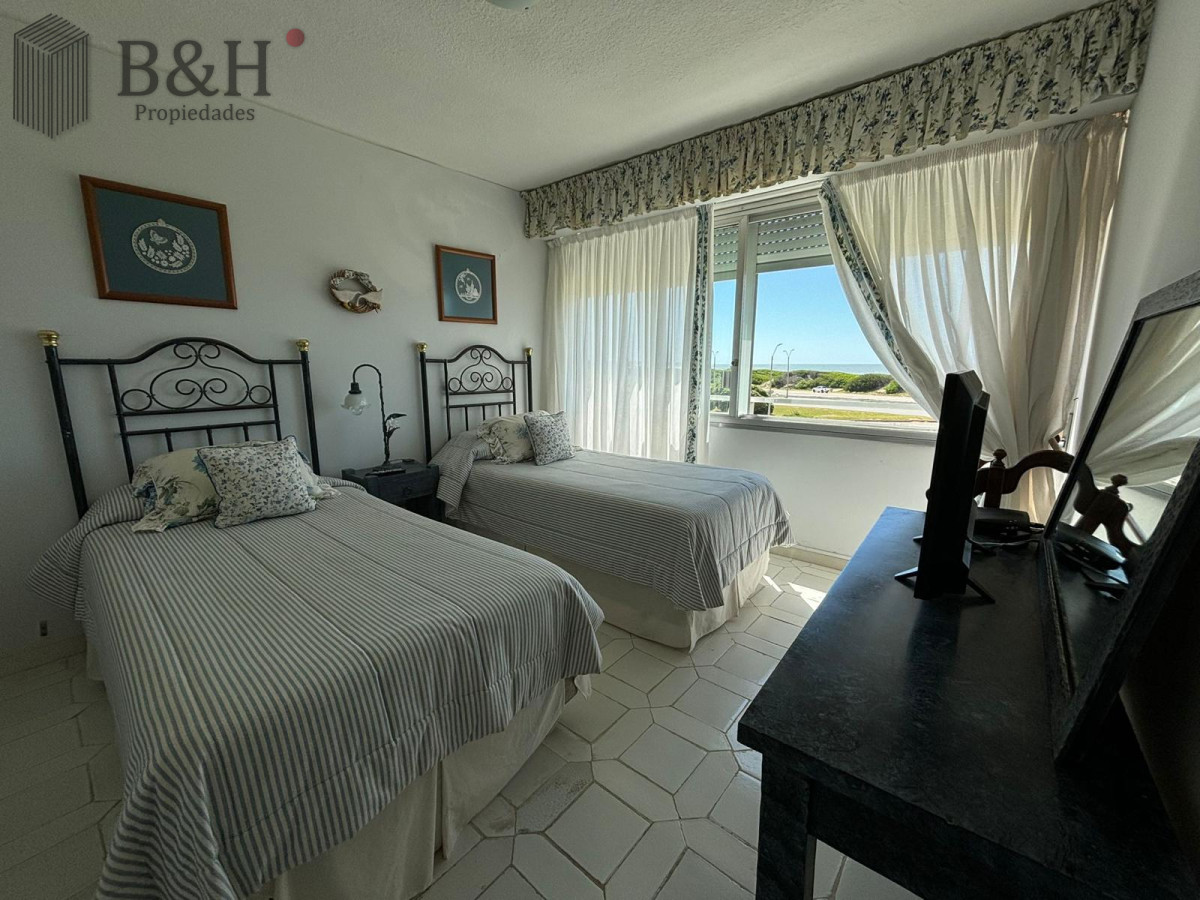 Apartamento ID.4350 - Apartamento de 3 dormitorio a la venta - Brava 