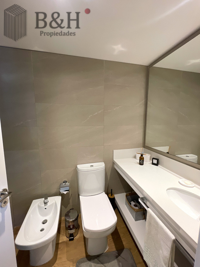 Apartamento ID.5664 - Apartamento de 2 dormitorios en alquiler, torre TRUMP Punta del Este