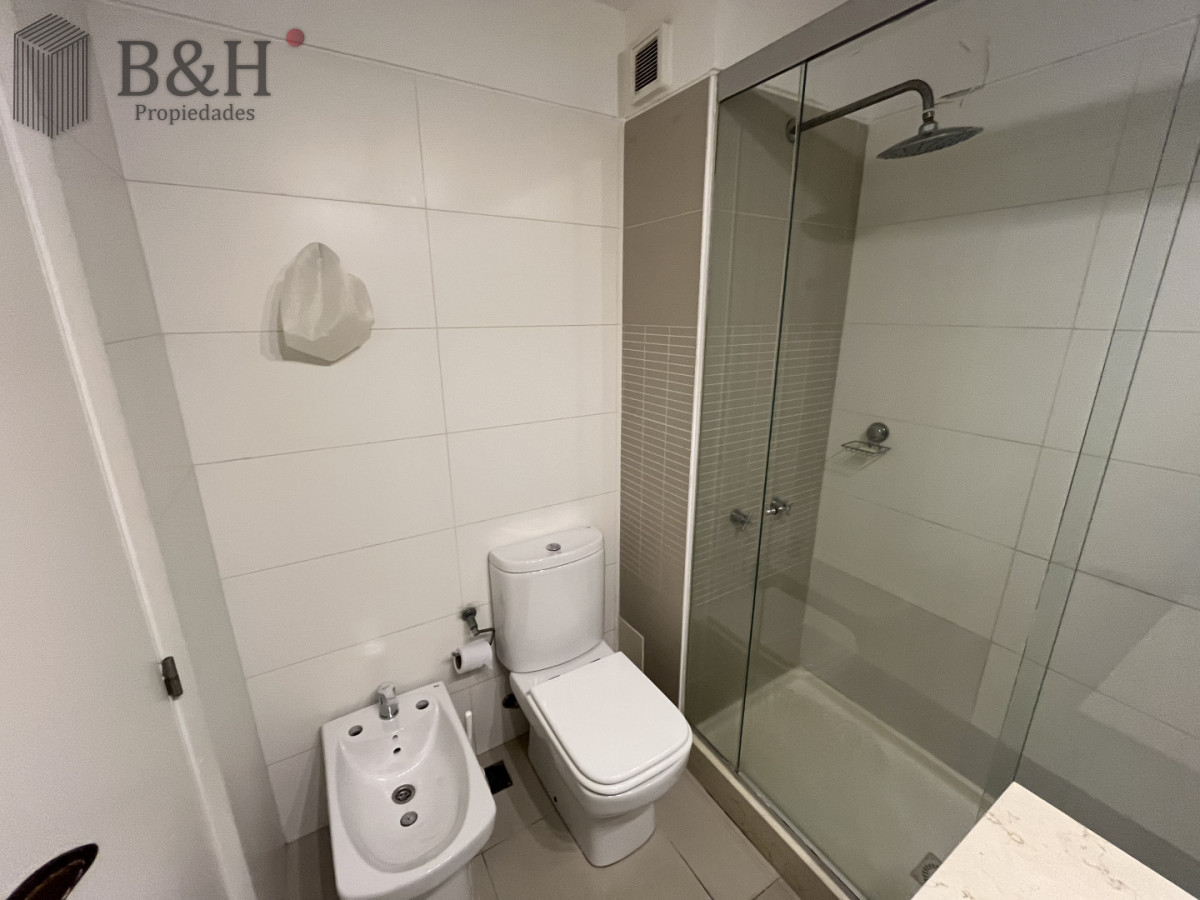 Apartamento ID.6737 - Alquiler invernal de apartamento de 1 dormitorio con cochera en zona Shopping