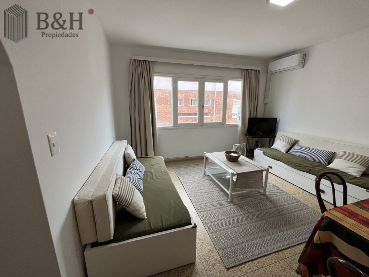 Apartamento ID.5234 - Apartamento en Alquiler Peninsula - 1 Dormitorio con Cochera