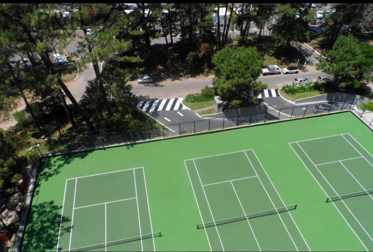 Apartamento ID.3374 - Apartamento en alquiler anual 4 dormitorios