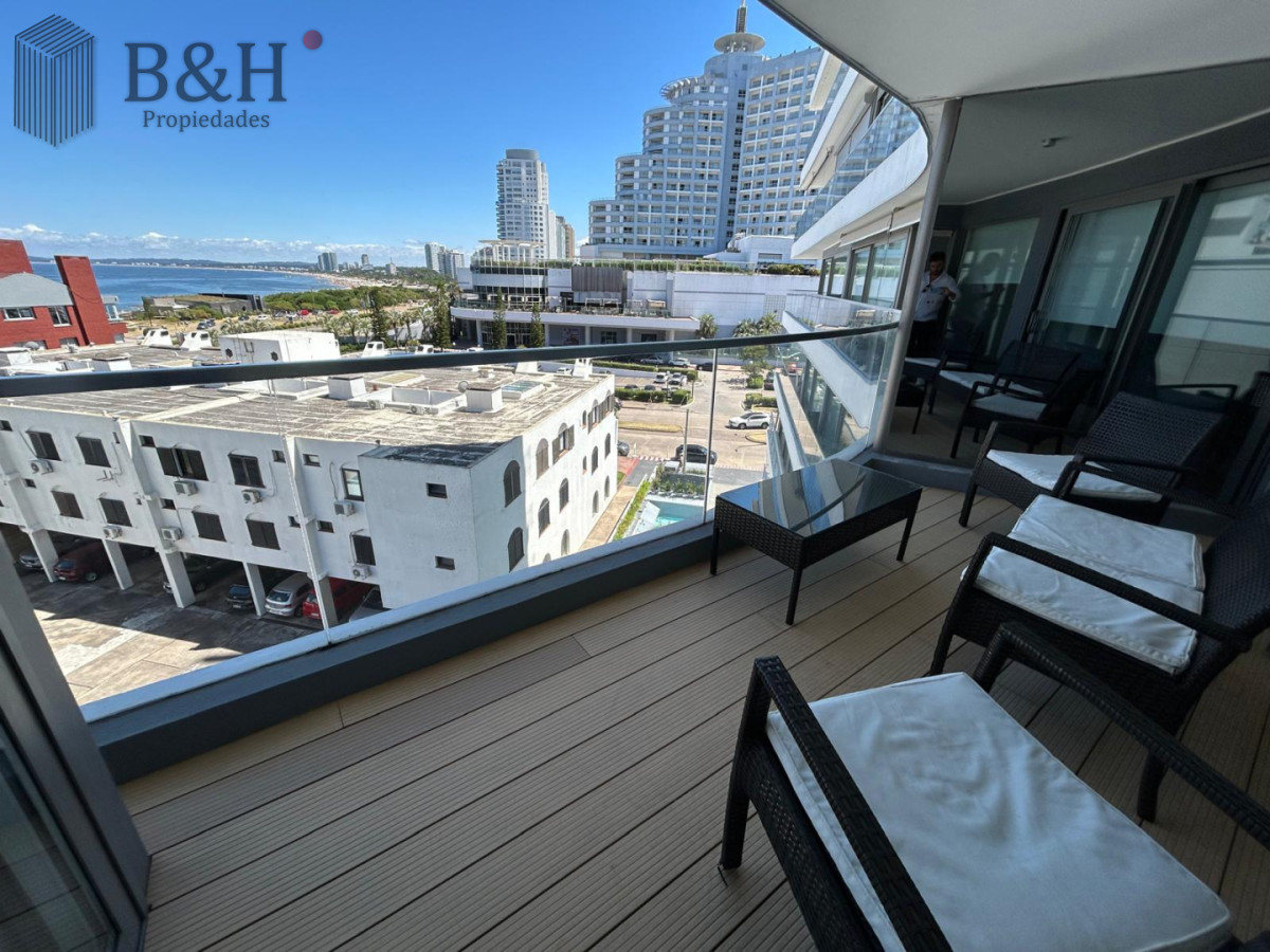Apartamento ID.6205 - Apartamento de 3 dormitorios en venta, Punta del Este