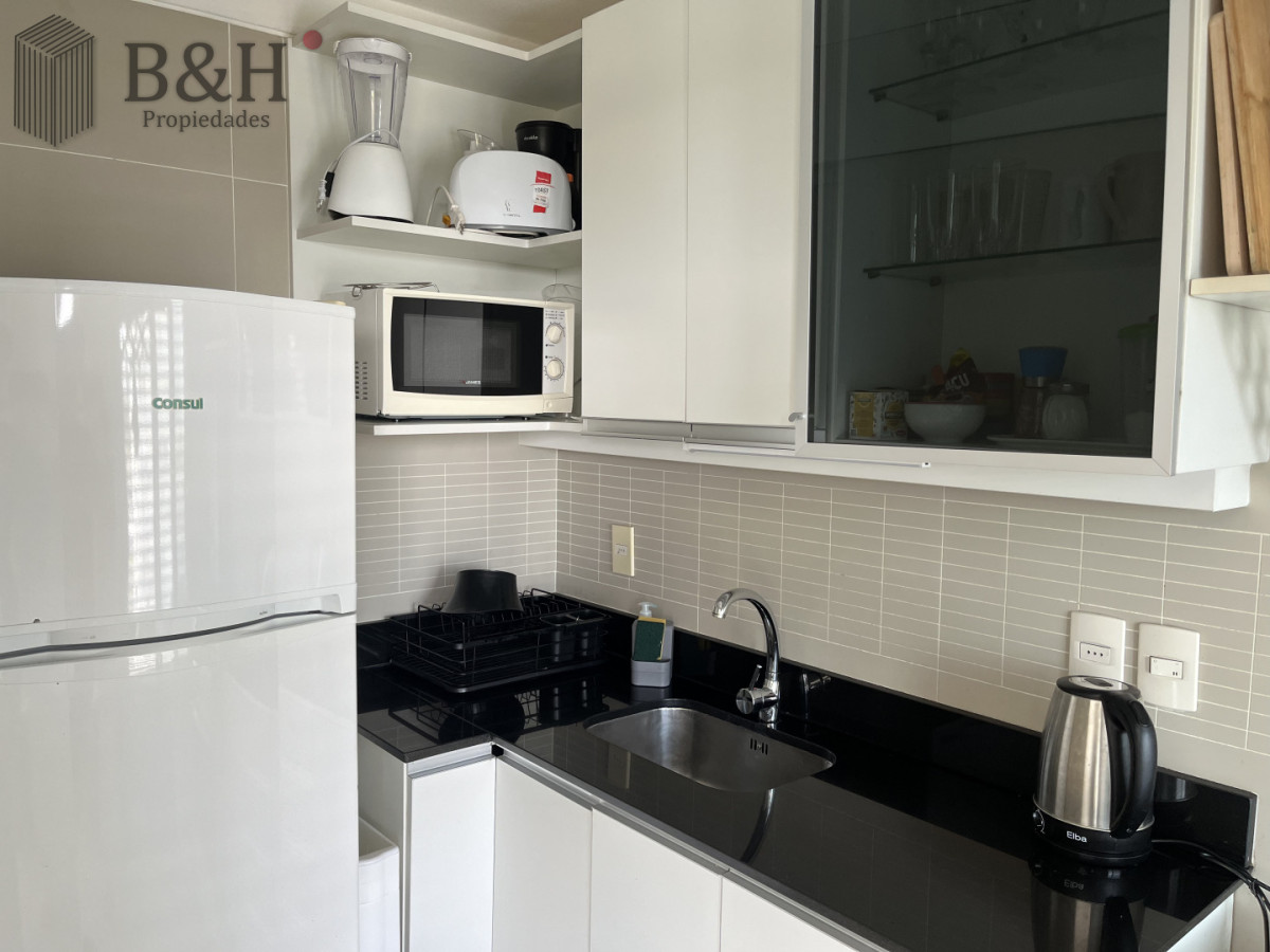 Apartamento ID.6737 - Alquiler invernal de apartamento de 1 dormitorio con cochera en zona Shopping