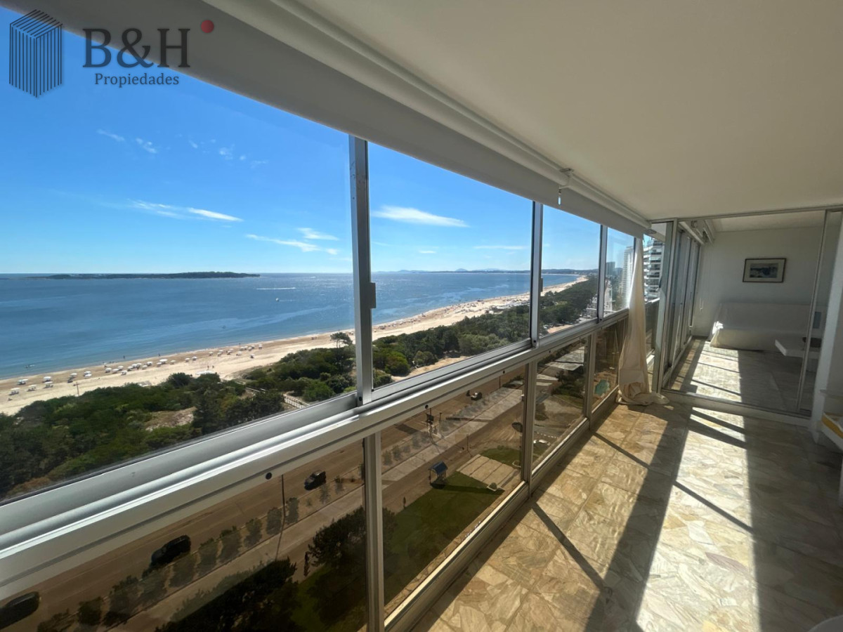 Apartamento ID.6230 - Apartamento de 3 dormitorios con vistas, en venta. Punta del Este