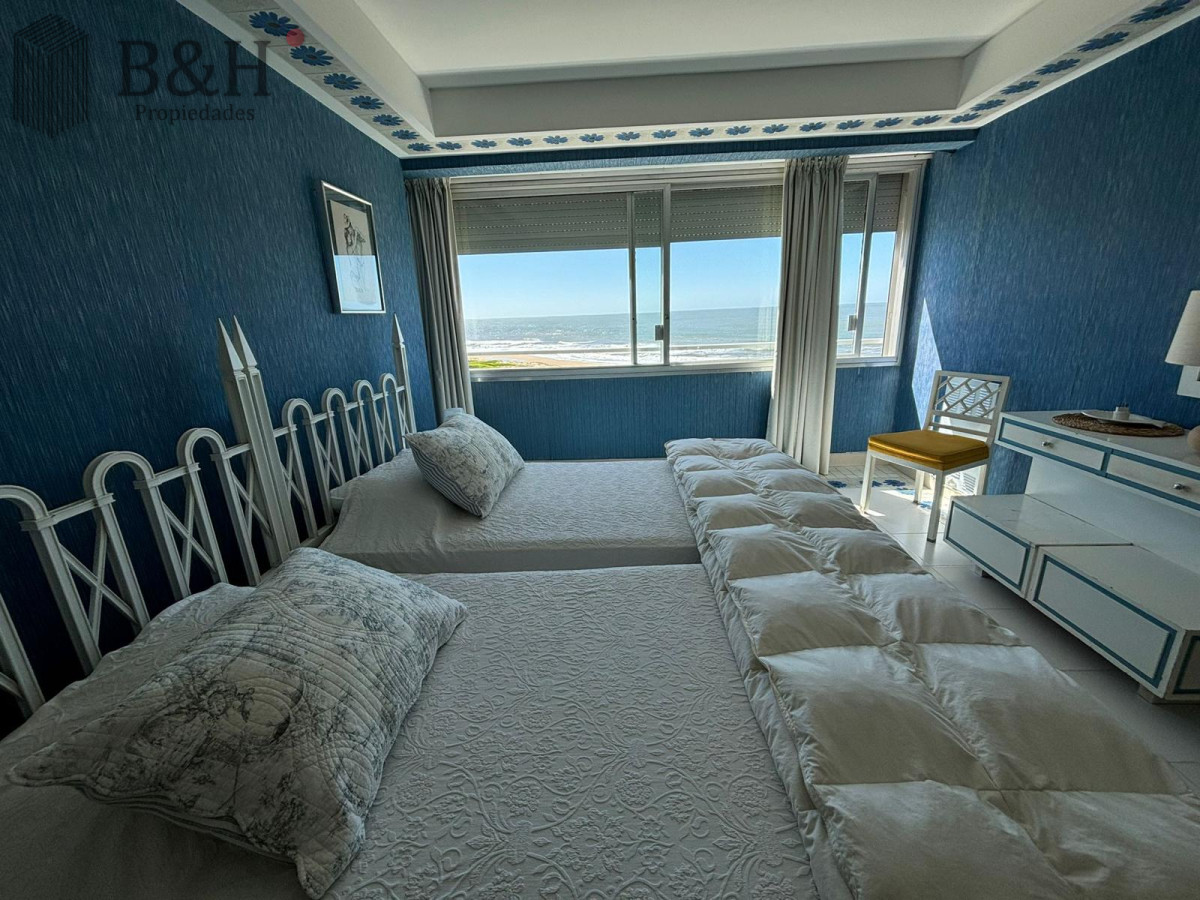 Apartamento ID.4342 - Apartamento de  4 dormitorios en venta - Punta del Este 
