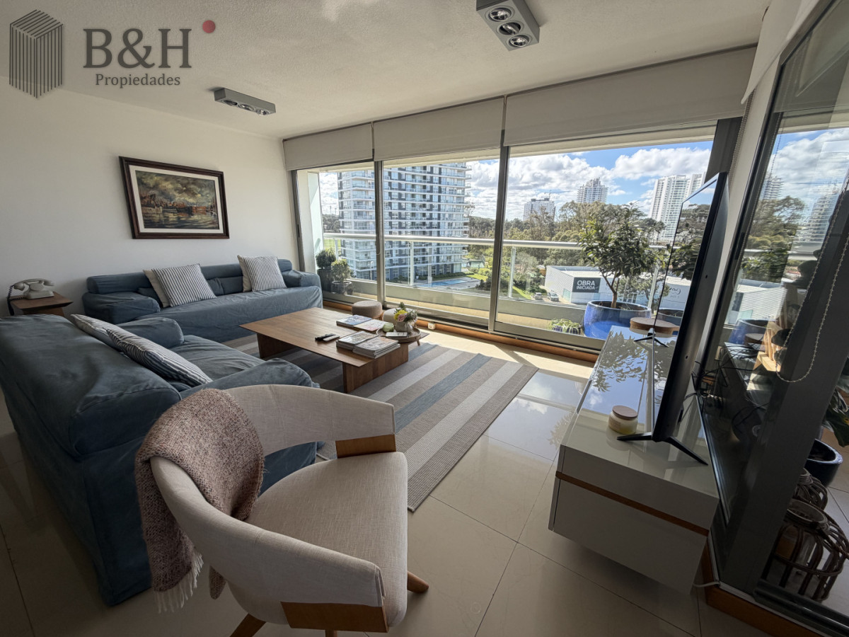 Apartamento ID.8055 - Apartamento 3 Dormitorios Avenida Roosevelt Punta del Este Cochera