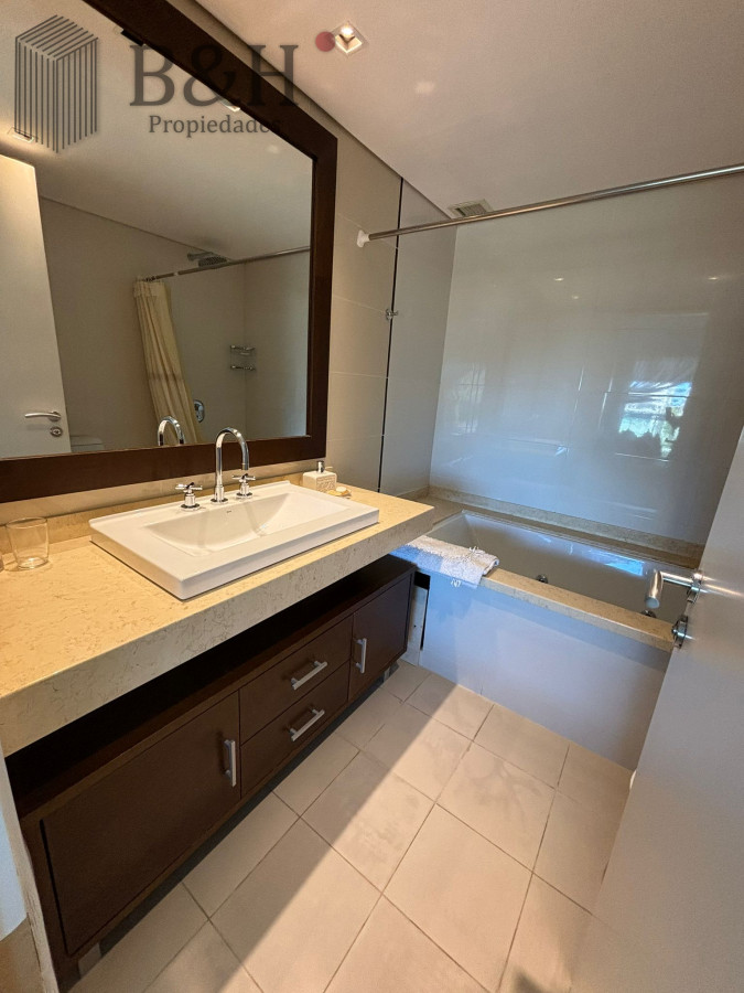 Apartamento ID.2484 - APARTAMENTO DE 4 DORMITORIOS EN LA TORRE AQUARELLA