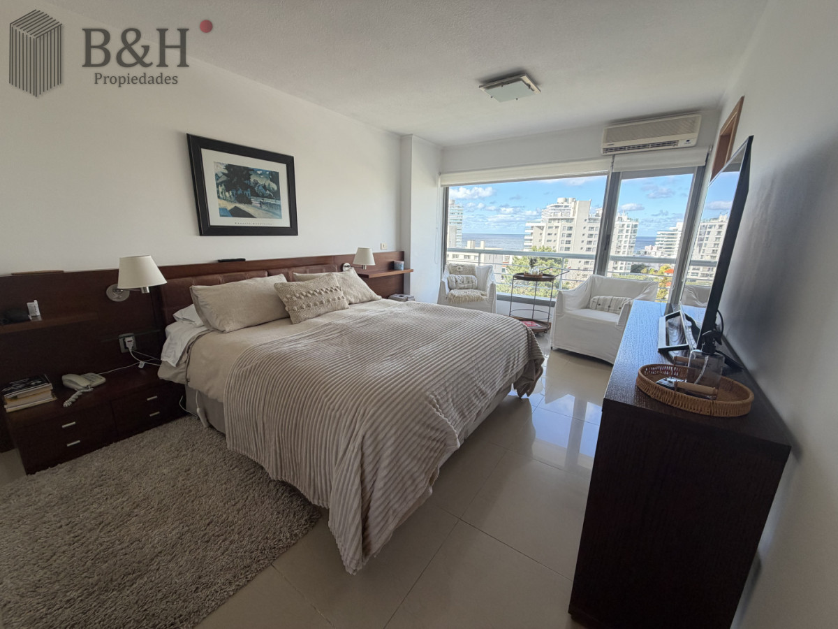 Apartamento ID.8055 - Apartamento 3 Dormitorios Avenida Roosevelt Punta del Este Cochera