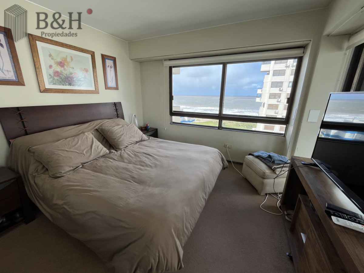 Apartamento ID.7974 - Venta Apartamento de 3 dormitorios + dep Vista al Mar en Playa Brava