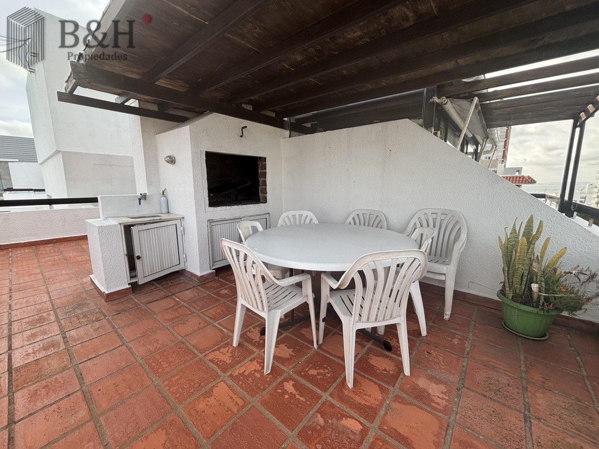Apartamento ID.4096 - Apartamento de 2 dormitorio - En Península con parrillero exclusivo en la terraza