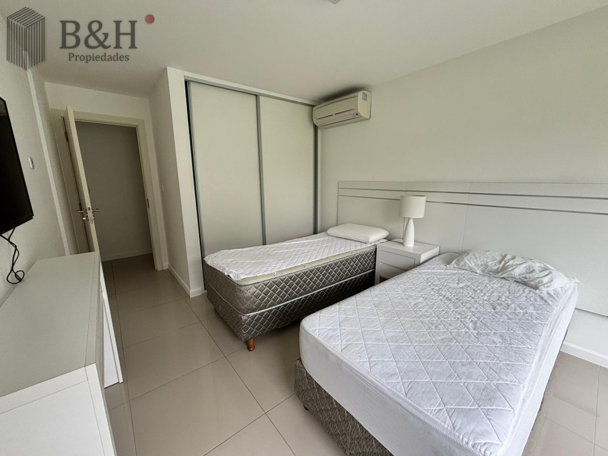 Apartamento ID.6164 - Apartamento de 3 dormitorios, primera linea Punta del Este