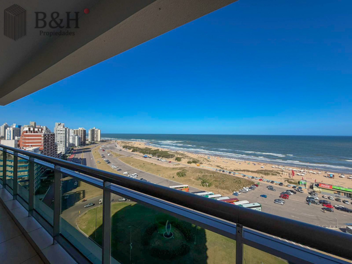 Apartamento ID.5660 - Apartamento de 3 dormitorios en venta, Punta del Este