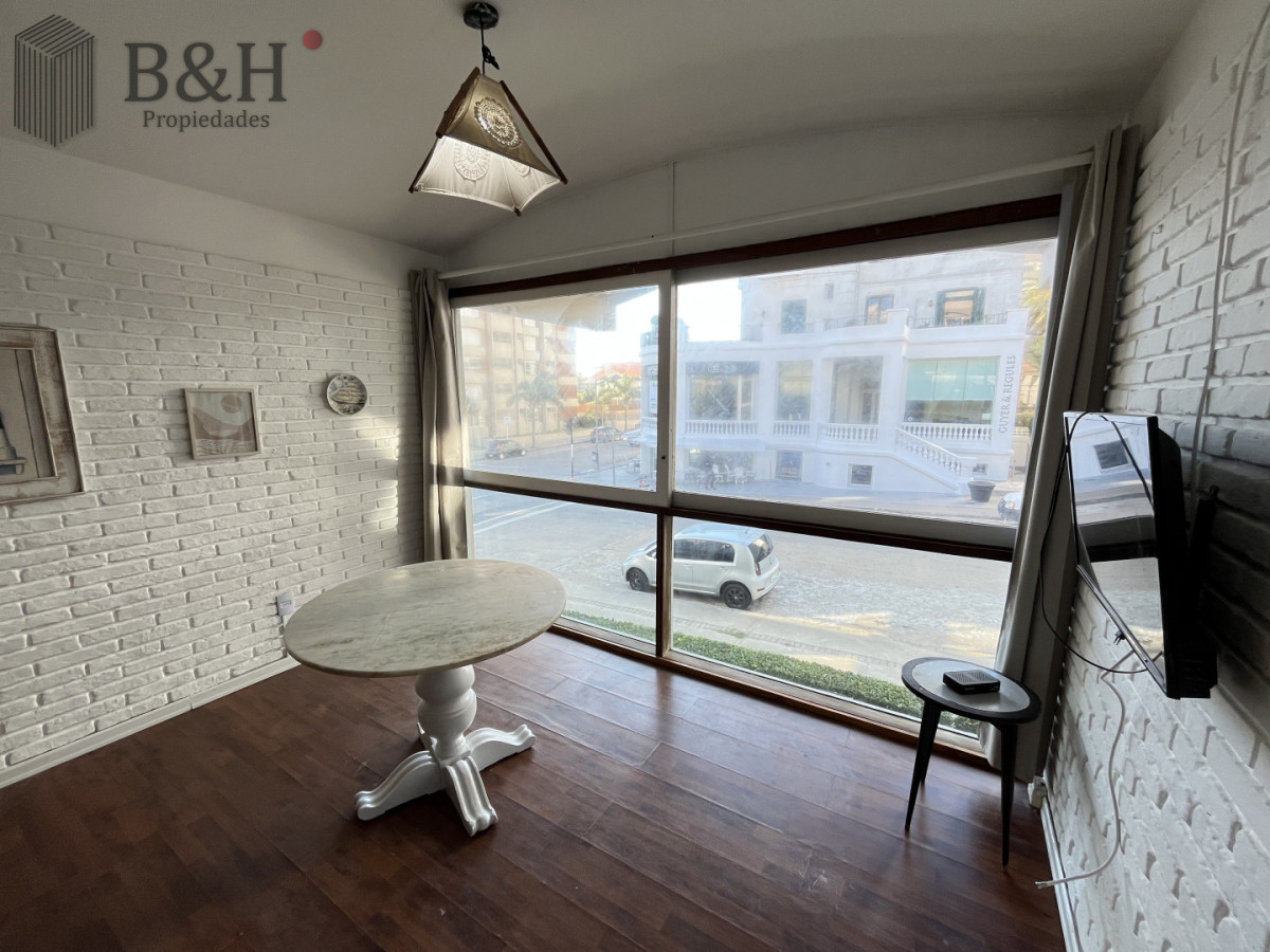 Apartamento ID.7263 - Apartamento en Península en Alquiler Anual con garaje