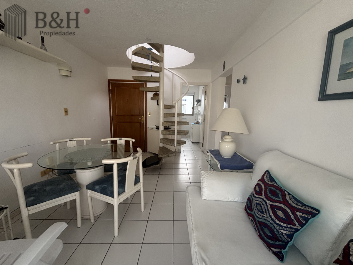 Apartamento ID.4096 - Apartamento de 2 dormitorio - En Península con parrillero exclusivo en la terraza
