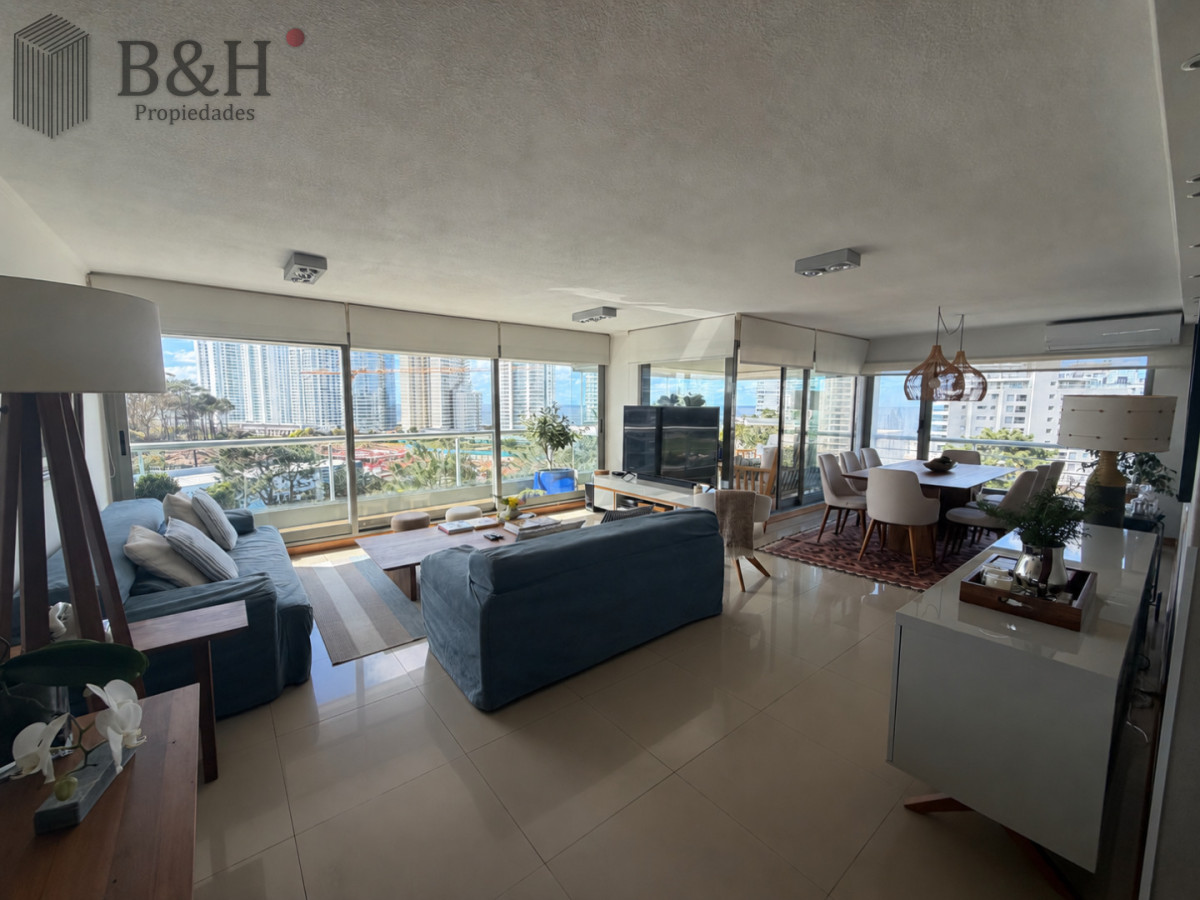 Apartamento ID.8055 - Apartamento 3 Dormitorios Avenida Roosevelt Punta del Este Cochera