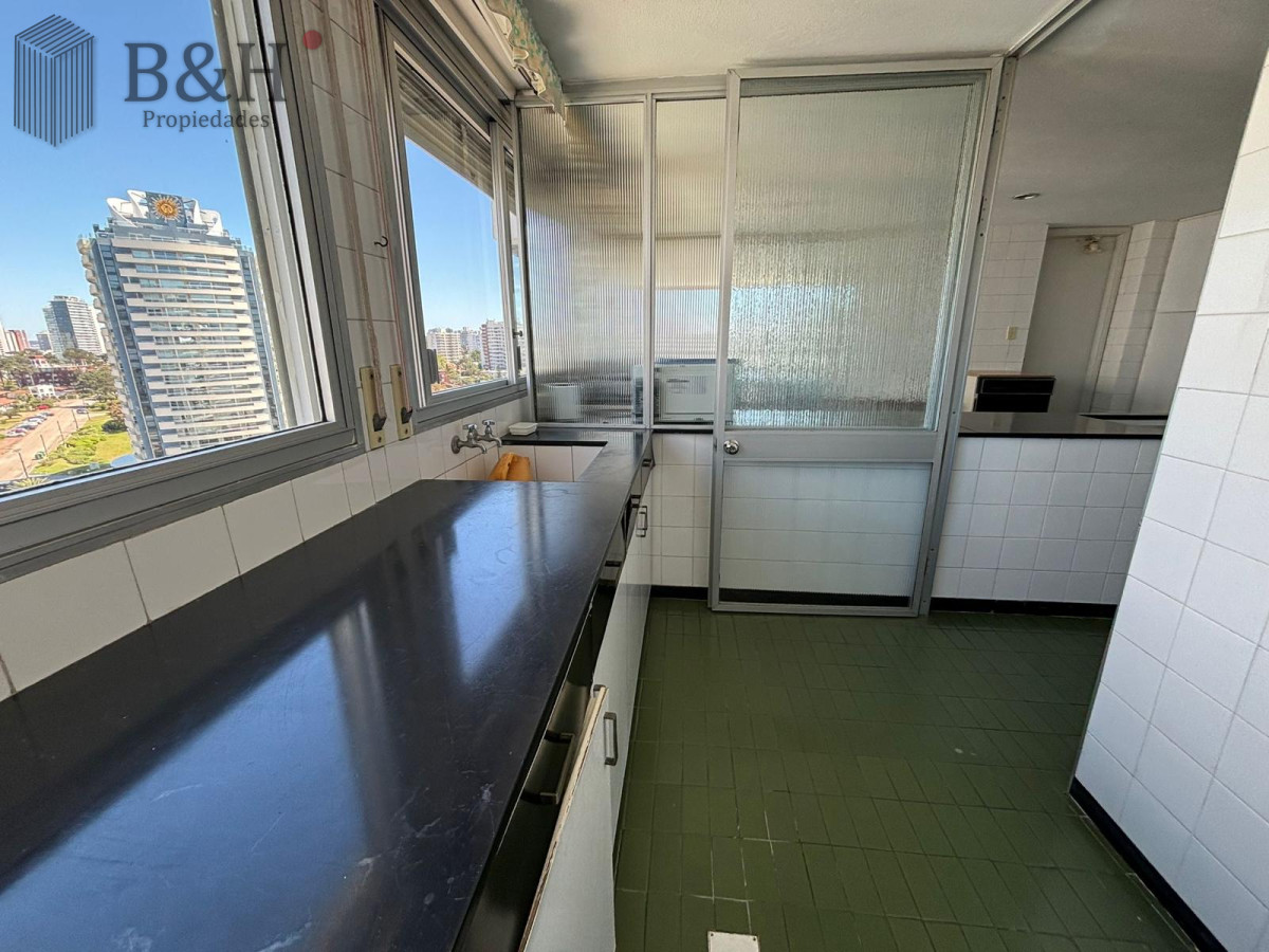 Apartamento ID.4352 - Apartamento de 3 dormitorios a la venta - Brava 