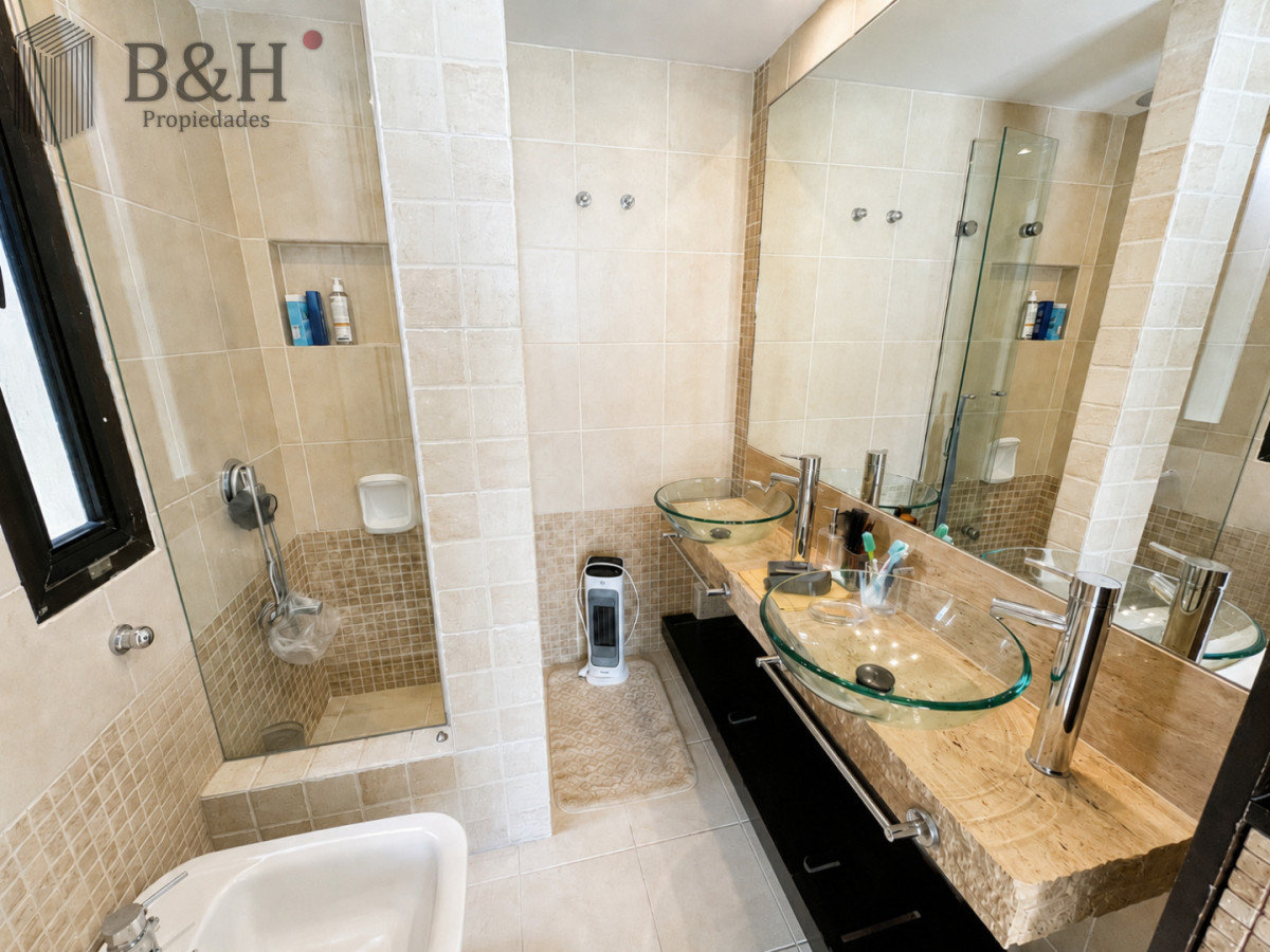 Apartamento ID.7974 - Venta Apartamento de 3 dormitorios + dep Vista al Mar en Playa Brava