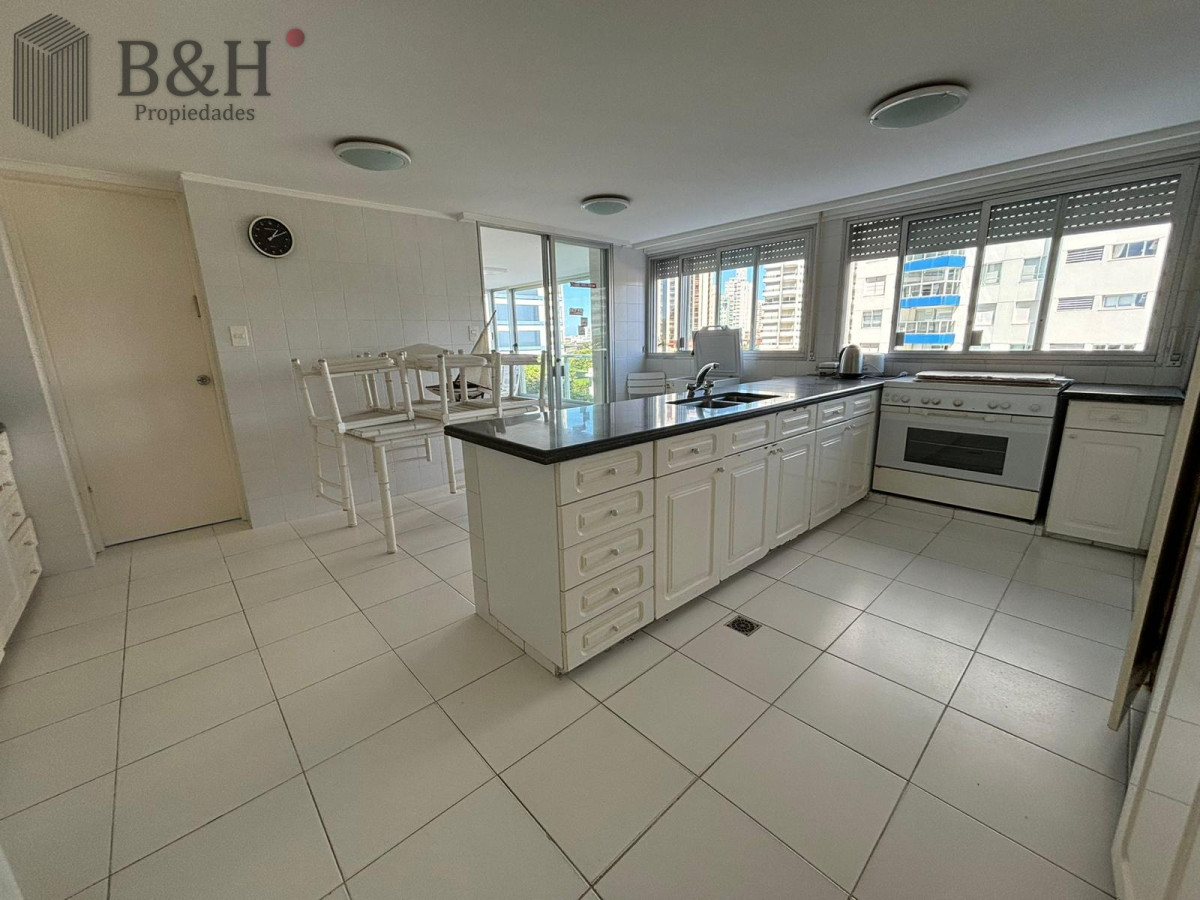 Apartamento ID.4352 - Apartamento de 3 dormitorios a la venta - Brava 