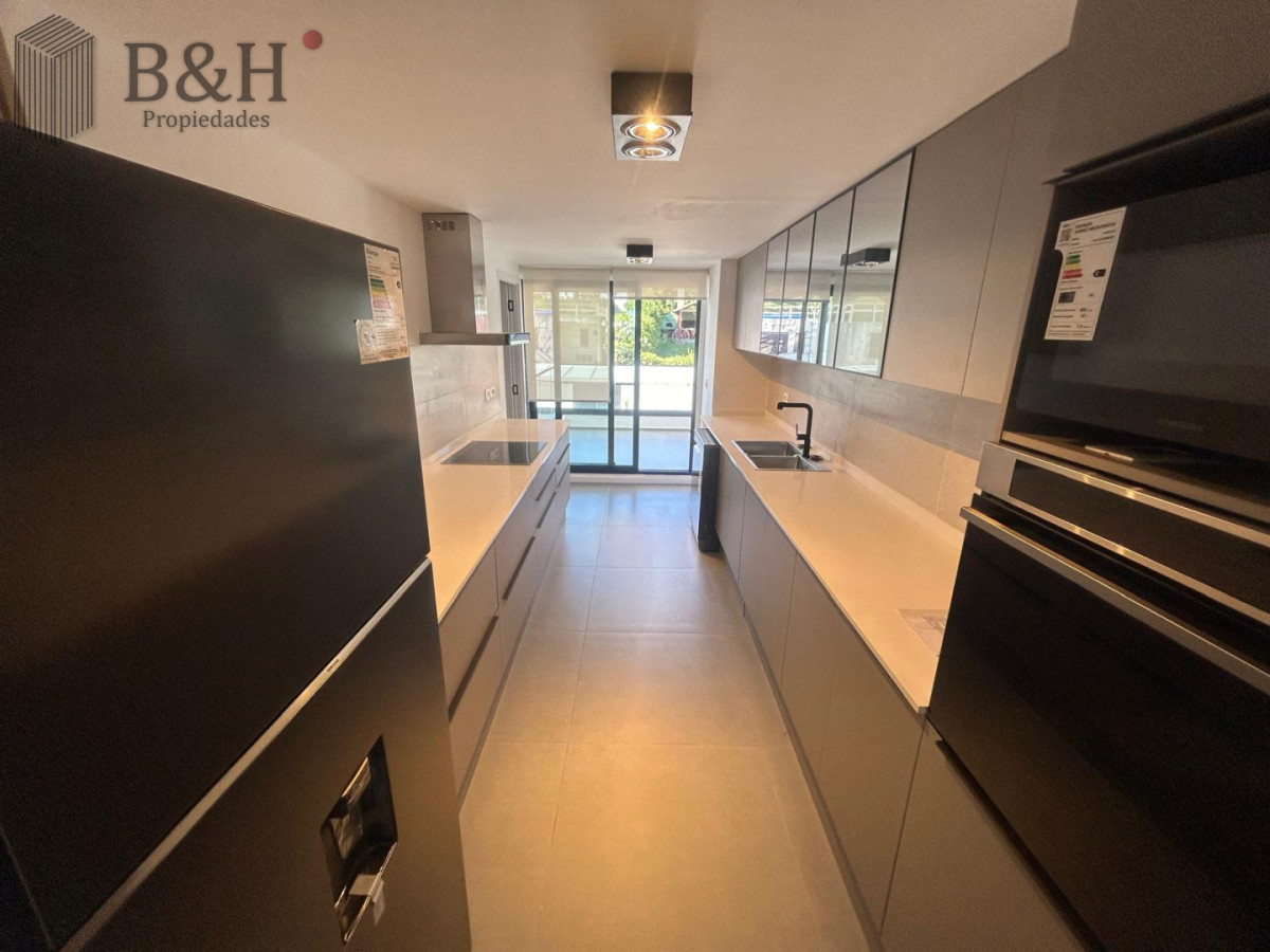 Apartamento ID.6840 - Apartamento de 3 dormitorios en alquiler, Punta del Este