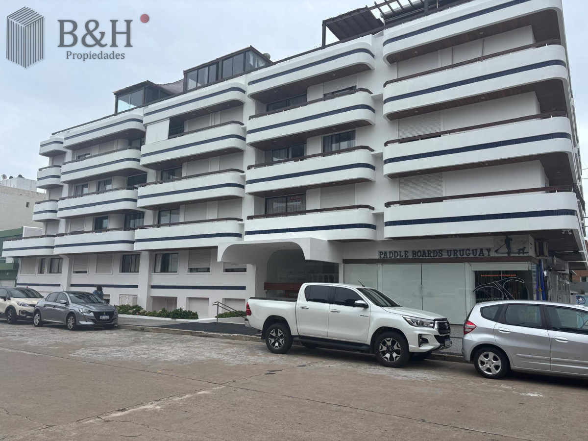Apartamento ID.4096 - Apartamento de 2 dormitorio - En Península con parrillero exclusivo en la terraza