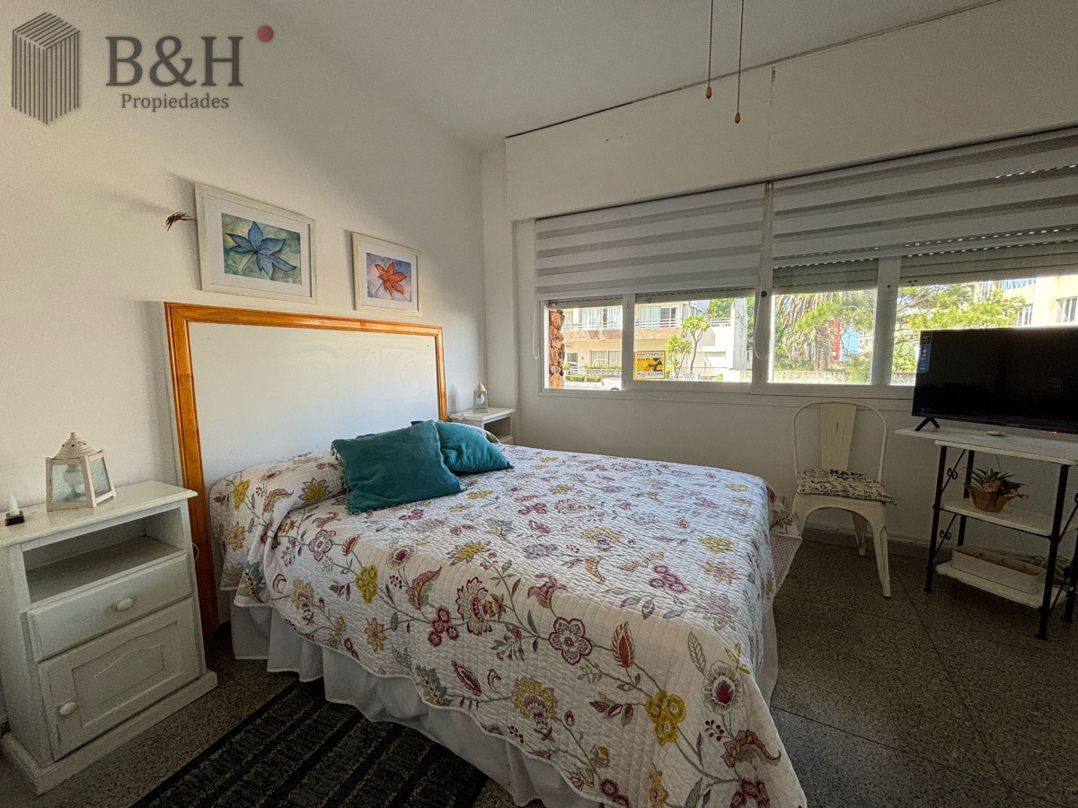 Apartamento ID.4602 - Apartamento de 2 dormitorios en venta, Península - Punta del Este