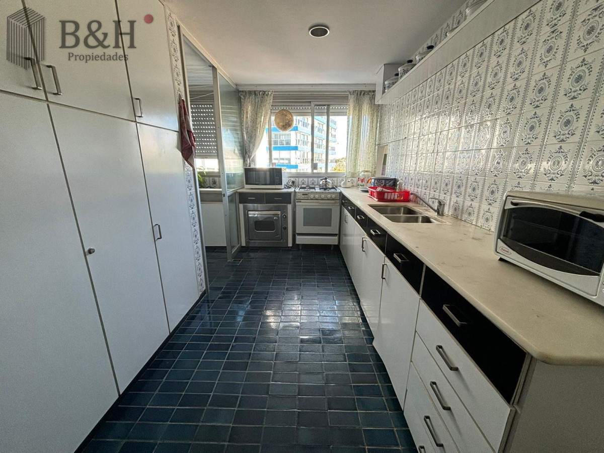 Apartamento ID.4350 - Apartamento de 3 dormitorio a la venta - Brava 
