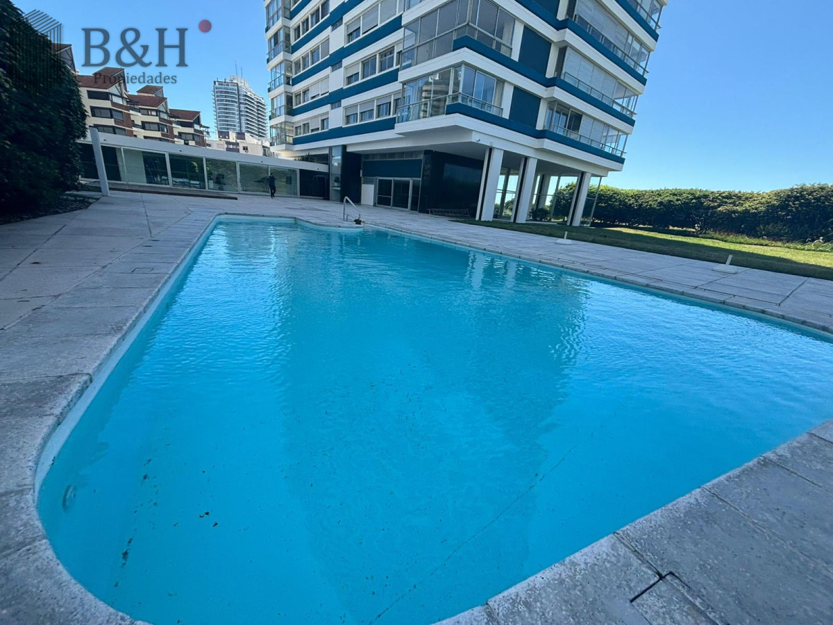 Apartamento ID.4350 - Apartamento de 3 dormitorio a la venta - Brava 