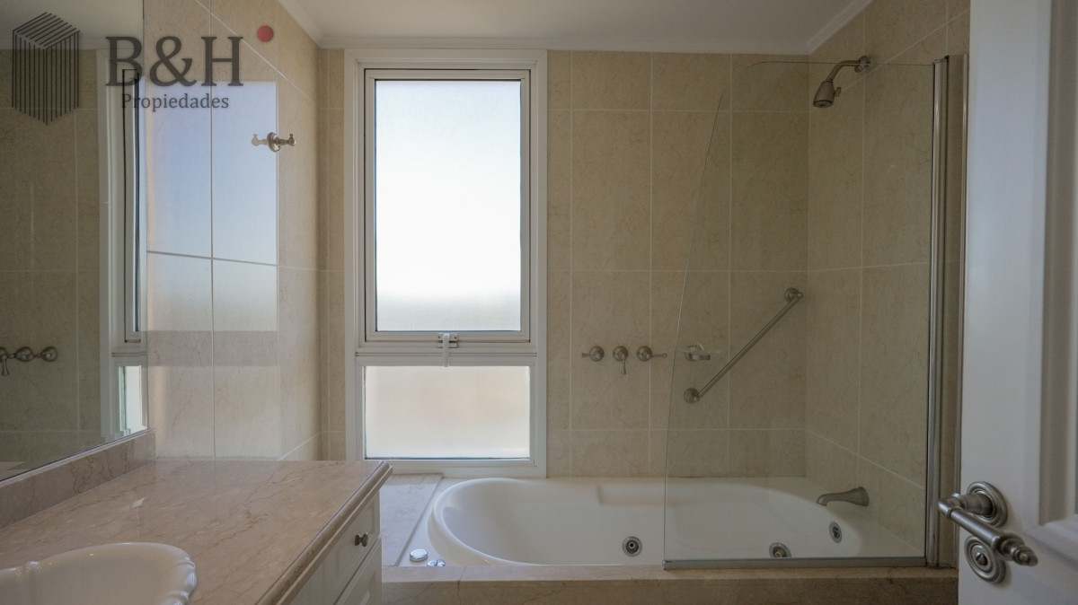 Apartamento ID.4809 - Apartamento de 3 dormitorios a la venta y en alquiler anual - Punta del Este 