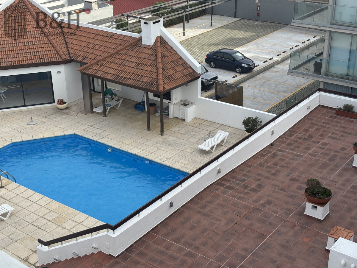 Apartamento ID.4096 - Apartamento de 2 dormitorio - En Península con parrillero exclusivo en la terraza