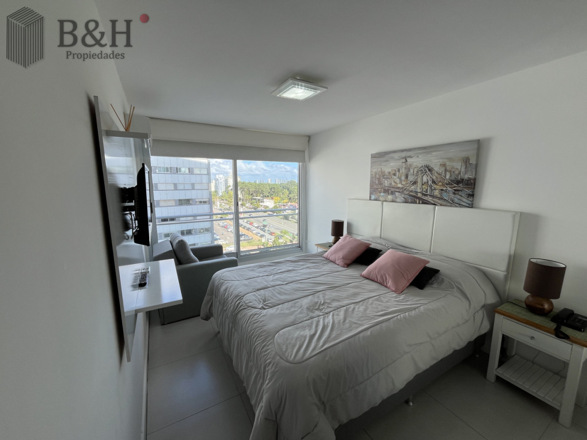Apartamento ID.6946 - Alquiler invernal Apartamento de 1 Dormitorio en Punta del Este - Edificio con Amenities